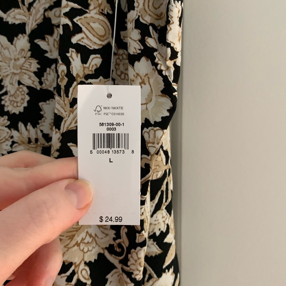 NWT Old Navy navy & gold tank - Picture 4 of 4